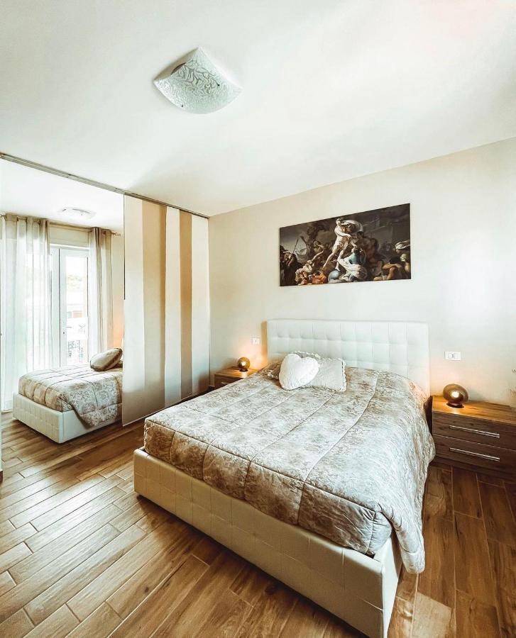 Affitta Camere La Fenice Di Folli Lorella Puegnago del Garda Exterior photo