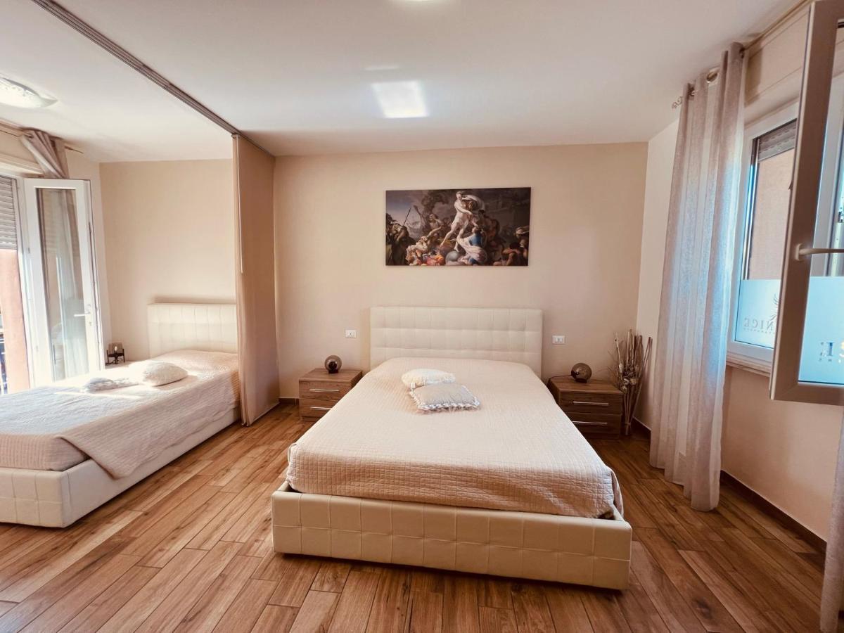Affitta Camere La Fenice Di Folli Lorella Puegnago del Garda Exterior photo